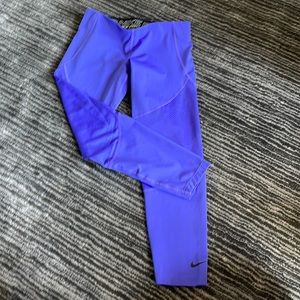 Nike pro capris size M